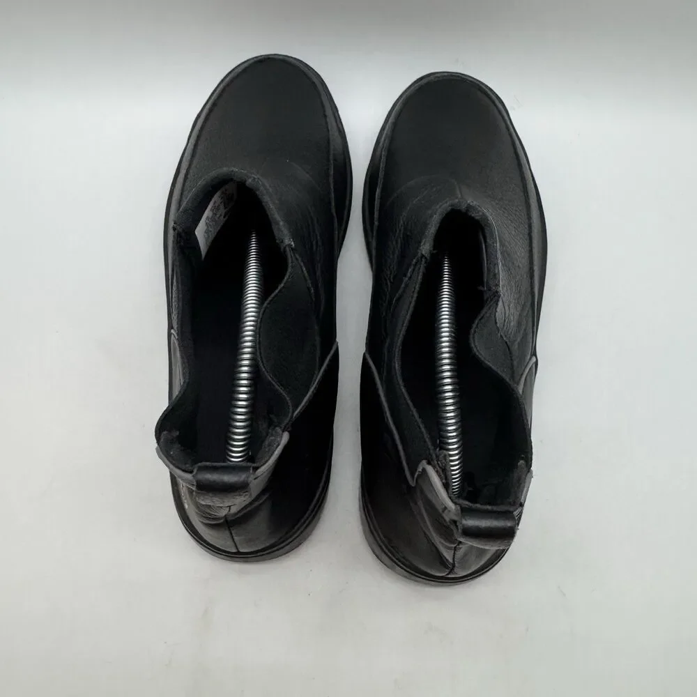 Lacoste  Explorateur Chelsea Ankle Boots Youth 4.5 or Women 6-6.5 Black Pull On